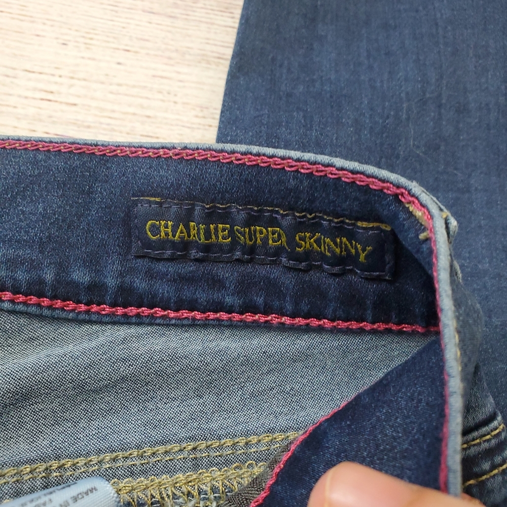 Lucky brand Charlie super skinny jegging - Picture 4 of 4